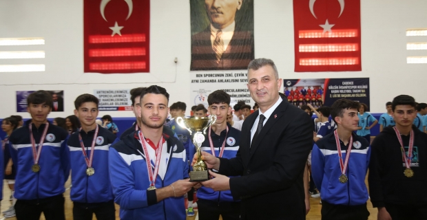 Gölcük'te 23 Nisan Futsal Turnuvası