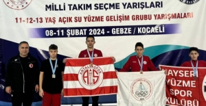 5 bin metre yüzmede Emre Fatih Kartal Türkiye üçüncüsü oldu